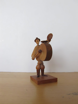 https://www.etsy.com/listing/156478788/small-wooden-figurine-drummer-borowik