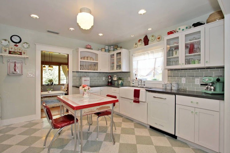 Retro Kitchen Design Idea