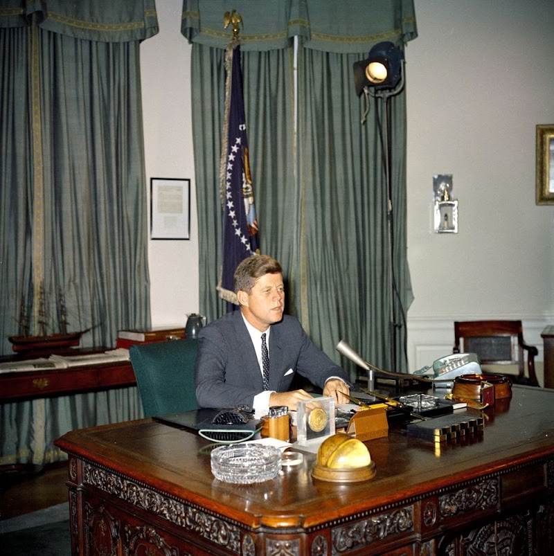 JFK In Oval Office November 2 1961