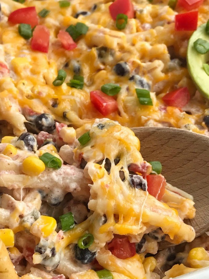 Fiesta Chicken Casserole #chicken #dinner #healthyrecipes #familyrecipes #food