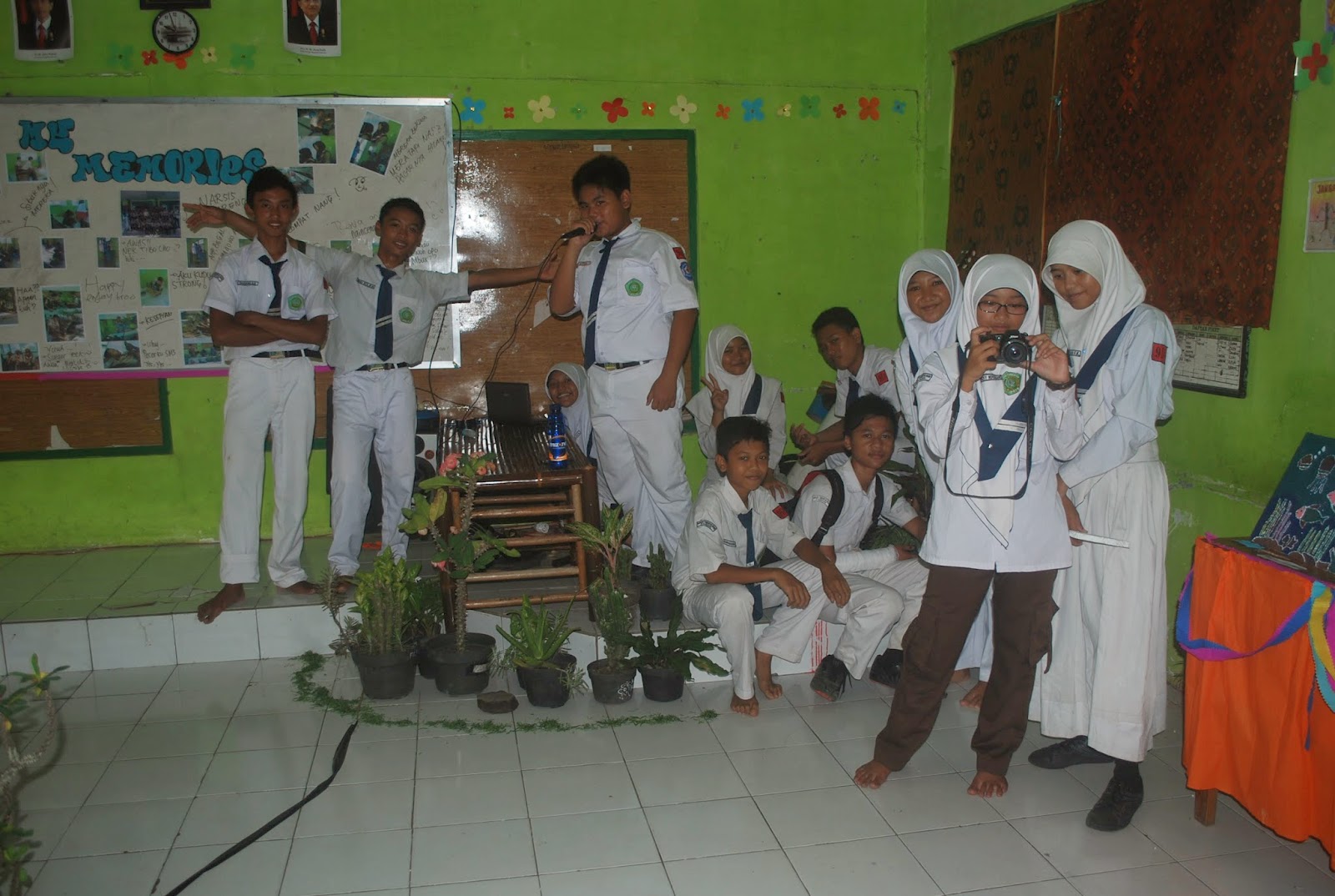 Pameran Kelas 9 MTsN Paro 2015 ~ TSAPA