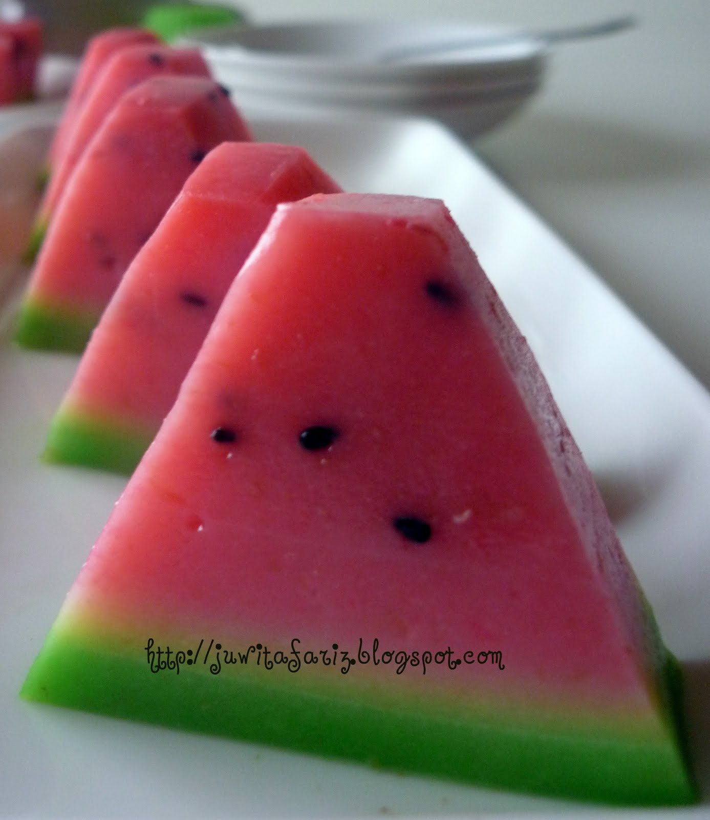 Juwita Fariz and Family: Puding Tembikai