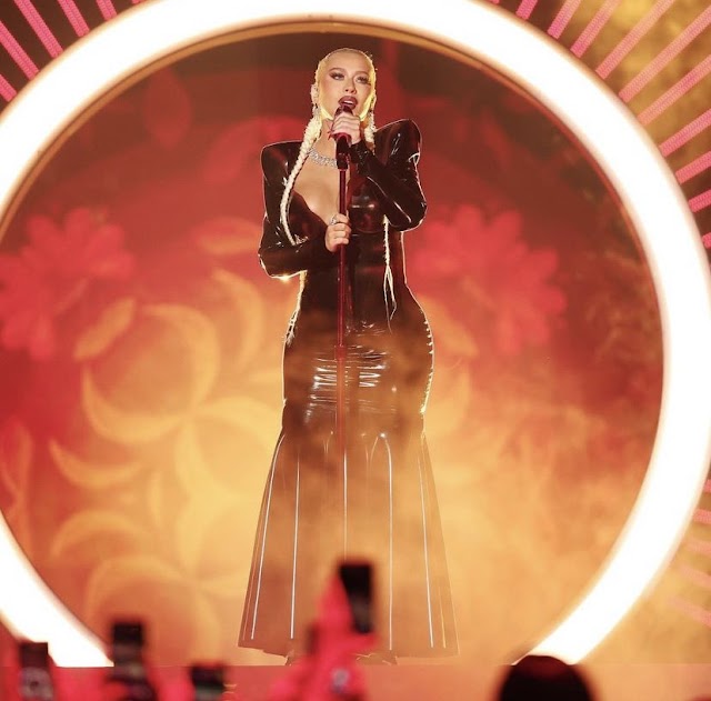 VÍDEO: Christina Aguilera cantó "La Reina" en los Premios Billboard de la Música Latina 2022