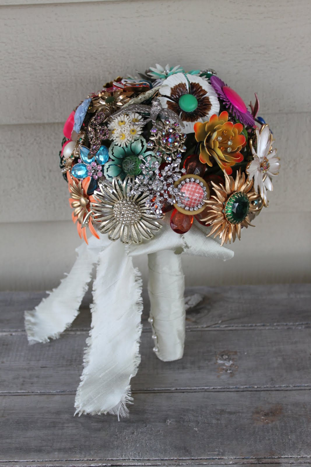 brooch bridal bouquet