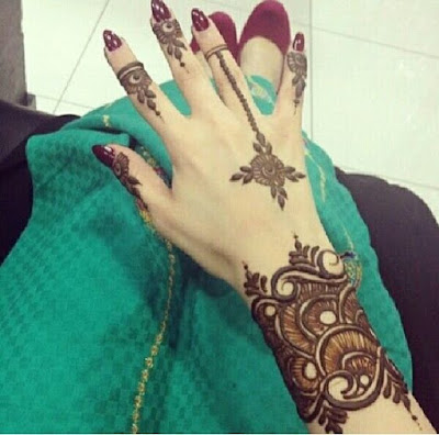 Enticing Pakistani Mehndi Designs For Hands