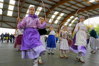 Alarde infantil de danzas de las fiestas de Beurko Bagatza