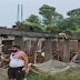 भारी बारिश से गिरी पोल्ट्री फार्म कि छत, दो लोगों की मौत-एक घायल 