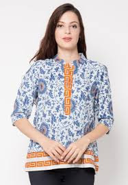Model baju batik wanita lengan panjang