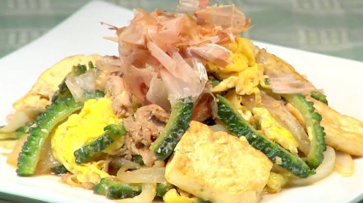 Goya chanpuru jepang, tumis pare telur tahu serta sayuran lainnya
