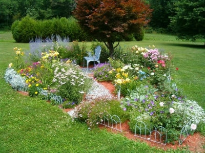 House Designs: Flower Garden Design Ideas