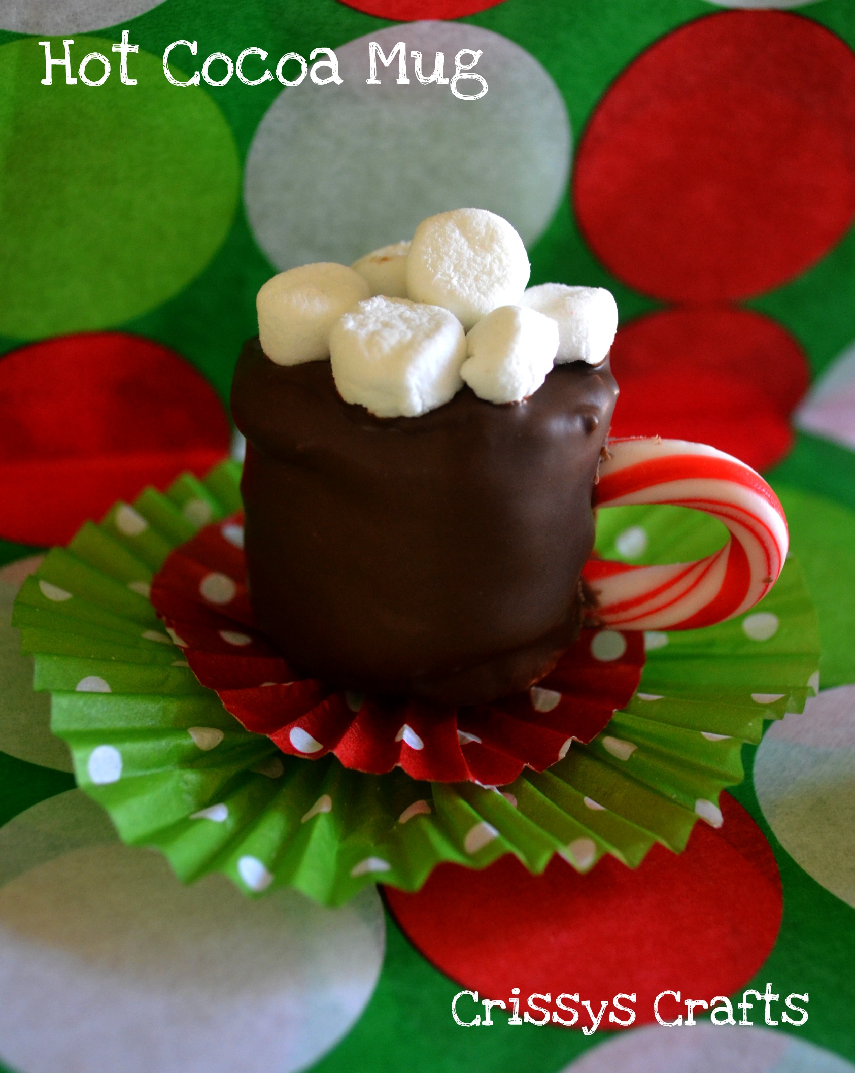 How to make Hot Cocoa Bombs for Christmas - quick, easy and inexpensive to make, the recipe for my hot chocolate bombs are all the rage this winter! by BirdsParty.com @birdsparty #hotcocoa #hotchocolate #recipe #hotcocoabombs #hotcocoabomb #hotchocolatebombs #hotchocolate