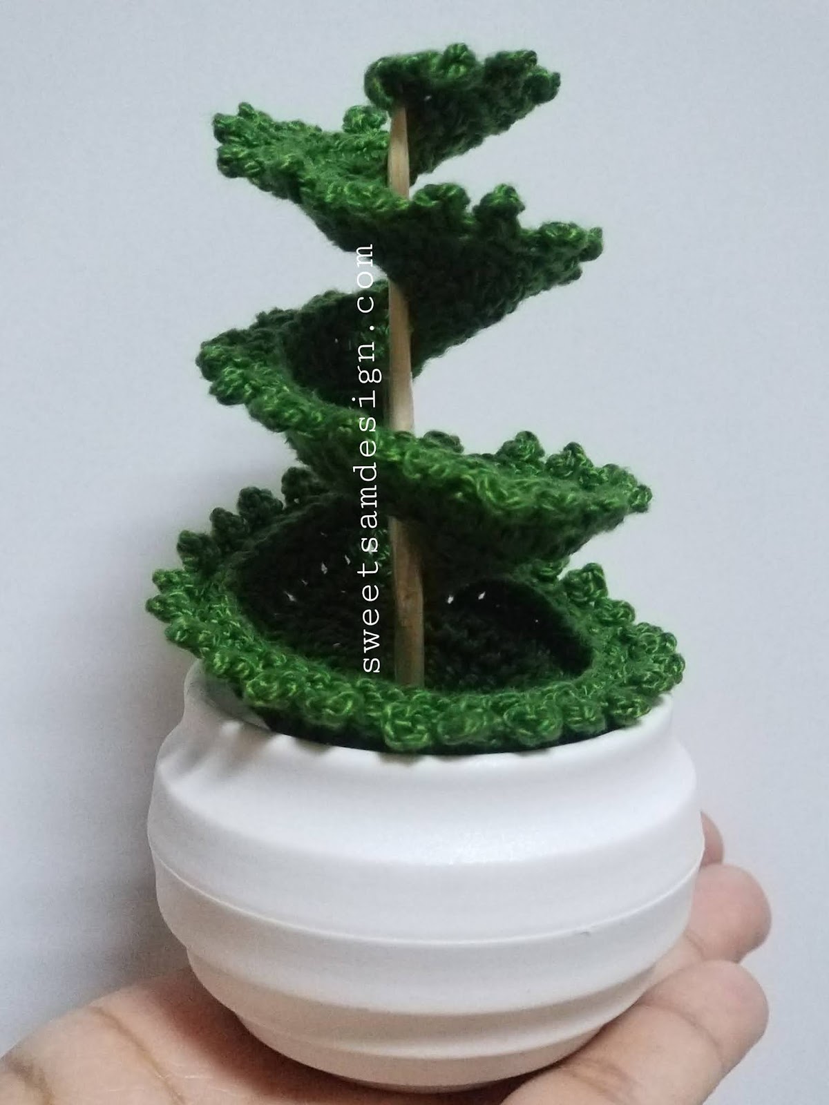 Spiral Spruce Tree Free Crochet Pattern