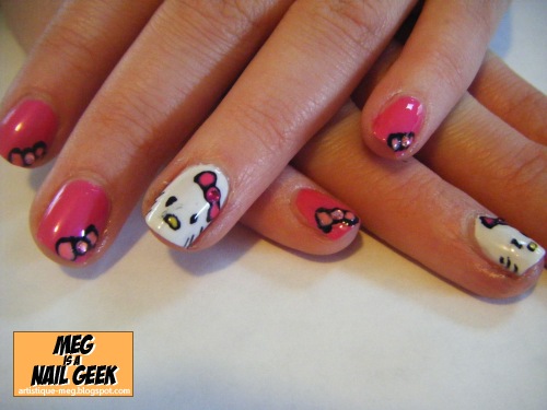 Cute little Hello Kitty faces on the ring finger and Hello Kitty bows on all 