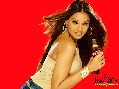 Bipasha Basu wallpaper Coca