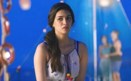 Daayre Song Lyrics - Dilwale (2015) | Arijit Singh | Shah Rukh Khan, Kajol, Varun Dhawan and Kriti Sanon