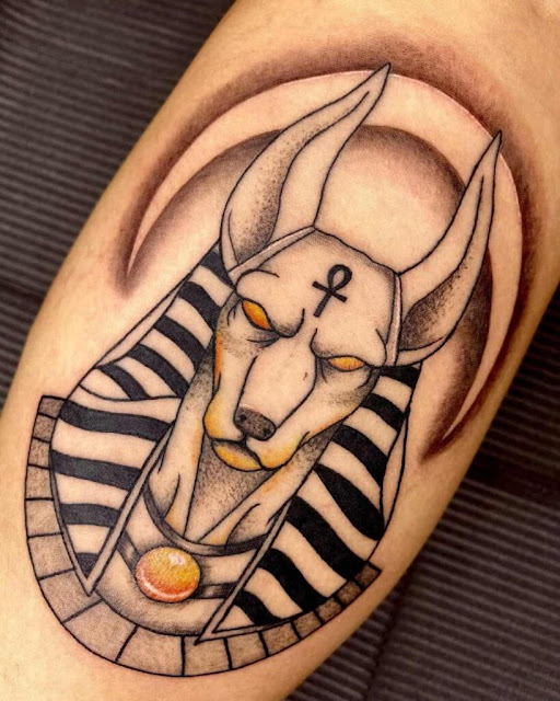 80 Tatuagens de Anubis: Traga o Poder do Antigo Egito para Sua Pele