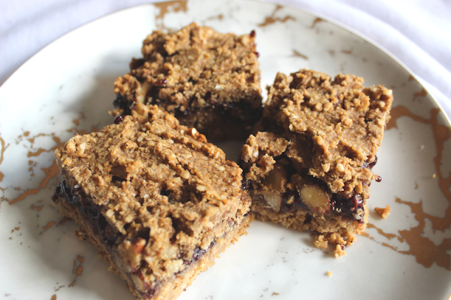 Blackberry Chia Jam Breakfast Bars