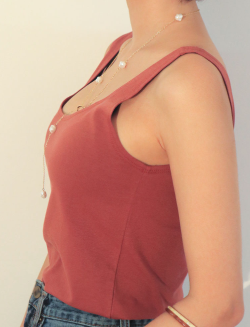 Slim Fit Scoop Neck Tank Top