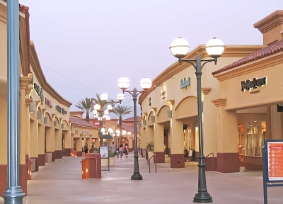 Outlet Premium on Four Premium Outlets Properties To Expand