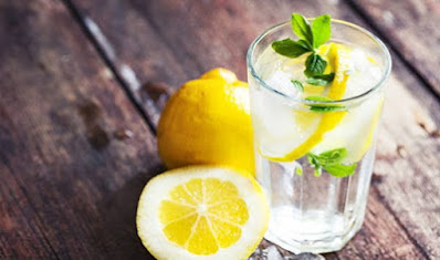agua con limon beneficios