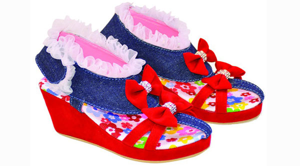 43 Model Sandal Anak Kecil Perempuan, Model Sandal Terkini!