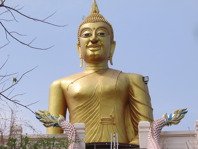 Wat Tham Charoentham