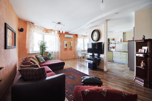 Desain Rumah Apartemen dengan Furnitur Warna Cantik