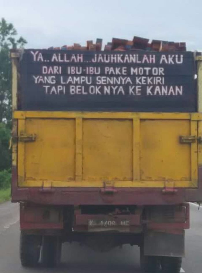 Ngakak Kata kata di Belakang Truk Ini Bikin Gagal 