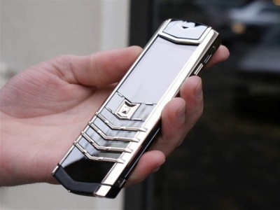 Vertu Signature Touch, Smartphone Android Mewah Spesifikasi Mumpuni?