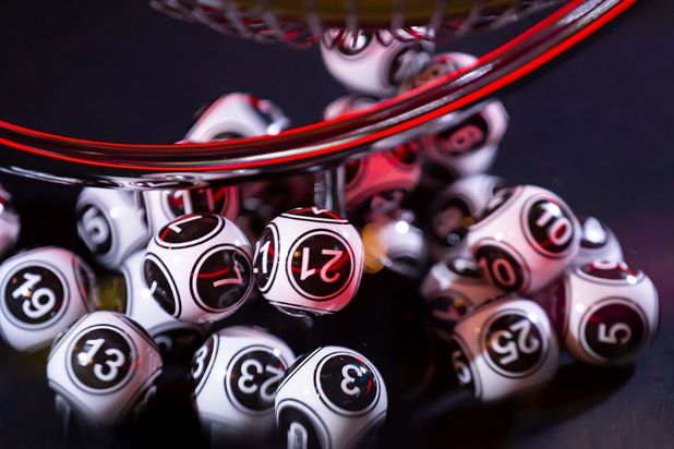 Jugar lotería es la ley de menor esfuerzo para progresar y refugiarse en la suerte
