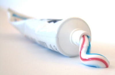 Làm thế nào để trị mụn bằng kem đánh răng đúng cách?