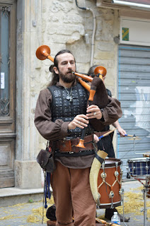 https://a1z2e3r.deviantart.com/art/medieval-musician-of-french-bagpipe-613176025