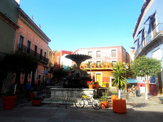 Plaza colorida en Guanajuato Capital