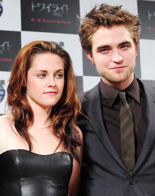 kristen stewart y robert pattinson. Robert Pattinson y su novia