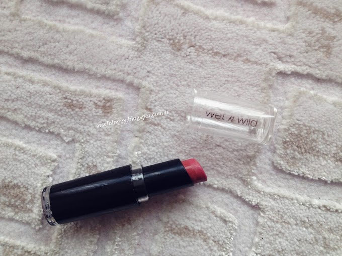 Wet N Wild – In The Flesh Ruj