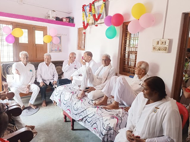 प्रजापिता ब्रह्माकुमारी ईश्वरीय विश्वविद्यालय बैतूल के द्वारा आज सेल गांव में कुंभारे परिवार के घर ध्वजारोहण कर ब्रह्मा कुमारी परिवार के सदस्य माणिक राव जी का 75 वा जन्मदिवस मनाया गया
