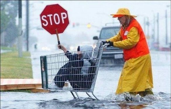 Kejadian Banjir Lucu