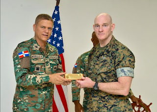 Delegación militar de EE.UU. vista Base de Infantería de Marina ¨Vicealmirante Manuel Ramón Montes Arache ¨