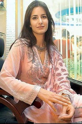 Gorgeous beauty Bollywood Acress Katrina kaif without makeup