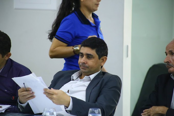  Justiça Eleitoral determina vereador retirar postagens em rede social contra prefeito em Várzea Alegre
