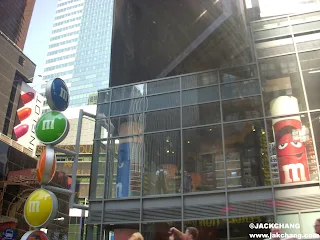 New York, USA | M&M'S World that cannot be missed in Times Square | Personalized Chocolate World