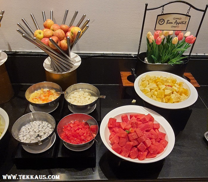 Holiday Inn Melaka Breakfast Buffet Menu Fruits and Salad
