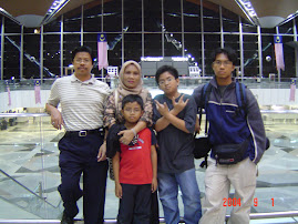 Di KLIA 2004