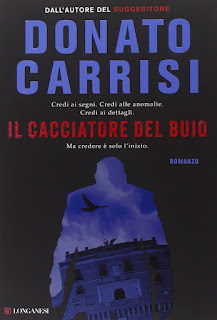 La copertina del libro thriller Il cacciatore del buio