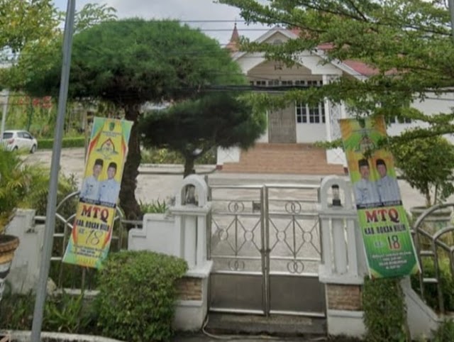 Cabup Petahana Rohil Afrizal Sintong Kangkangi Permendagri Nomor 74 Tahun 2016