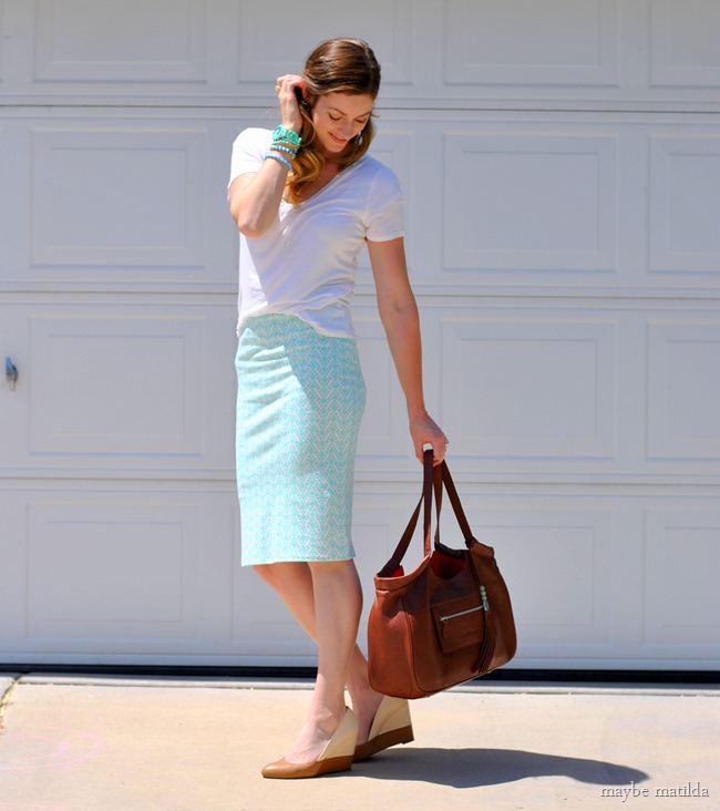 mint skirt + cream tee + beige/gold accessories // www.maybematilda.com