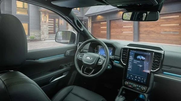 Interior Ford Everest