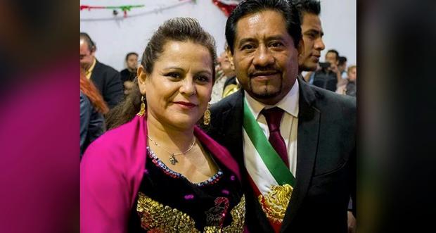 Alcalde de Jaltenco viola la ley de los símbolos nacionales