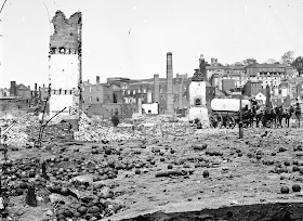 Arsenal destruido en Richmond, Virginia, en 1865