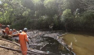 Vazamento óleo em Sergipe: limpeza deve ser concluída até sexta, diz Petrobras